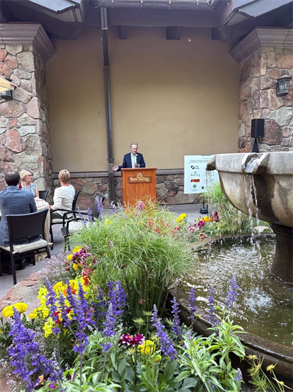 Simpson meeting with Idaho's dairy farmers